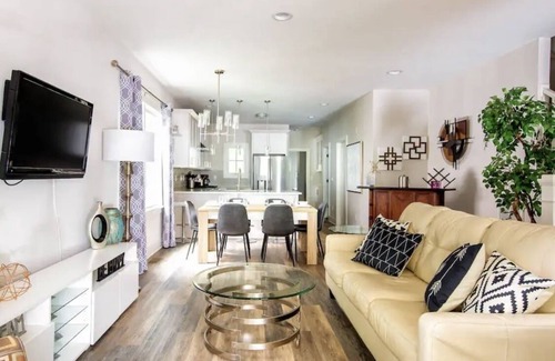 East Hill House | 4 Bedroom Home In East Nashville