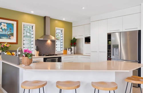 Buddina House | 4 bedroom home on the water