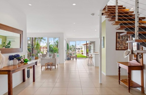 Buddina House | 4 bedroom home on the water