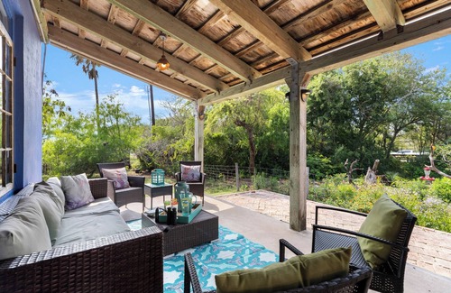 South Padre Island Villa | 4-Bedroom Island Oasis - Exquisite Villa in South Padre Island with AC & WiFi