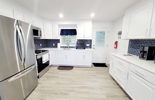 Lake Hopatcong House | 4 Bedroom Lake Hopatcong Lakehouse with Kayaks and Paddleboat