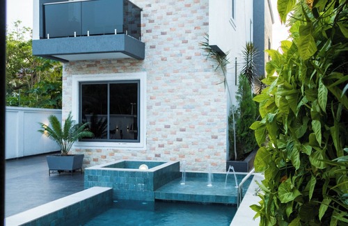 East Legon Apartment | 4-bedroom luxury en-suite apartment In Accra