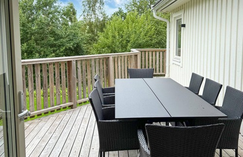 Aspered House | 4 bedroom nice home in äspered