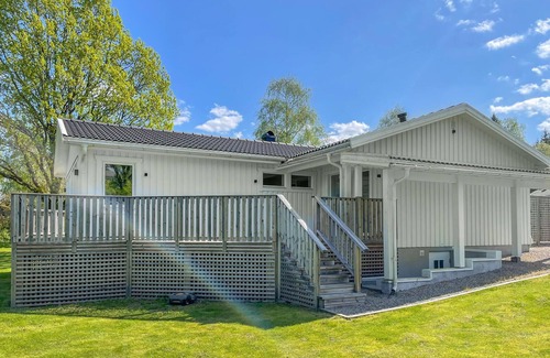 Aspered House | 4 bedroom nice home in äspered