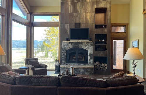 Granby House | 4 Bedroom pet friendly home with stunning views close to Winter Park Ski Resort