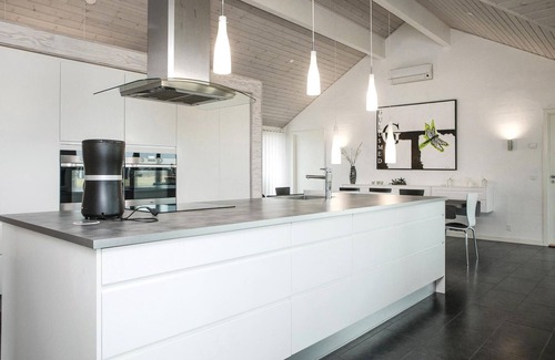 Nr. Lyngby House | 4 bedroom pet friendly home in Løkken