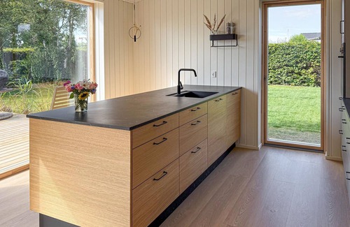 Ronde House | 4 bedroom pet friendly home in Rønde