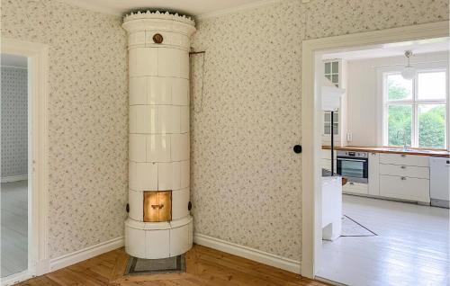 Odeshog Municipality House | 4 Bedroom Stunning Home In Ödeshög