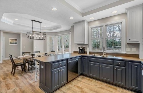 Huddleston House | 4 Bedrooms, 1 Flex Room, 4 Bathrooms! Beautiful Home with SANDY BEACH! Occupancy 8! HOT TUB! Come