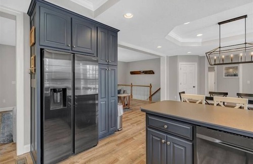 Huddleston House | 4 Bedrooms, 1 Flex Room, 4 Bathrooms! Beautiful Home with SANDY BEACH! Occupancy 8! HOT TUB! Come