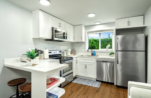 Kenmore Apartment | 4 Beds Cozy & Commute Friendly Apartment Near Burke-Gilman Trail