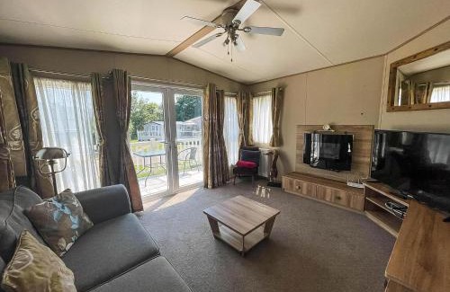 Saxmundham Other | 4 Berth Caravan With Decking And Wifi At Carlton Meres In Suffolk Ref 60010K