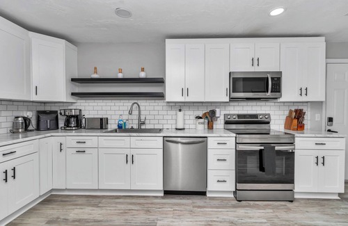 Ocala House | 4 BR/2 BA, HEATED Pool, Split Floor Plan, King Suite, W/D, Garage & Yard
