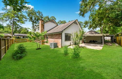 Conroe House | 4-BR Family Retreat in Quiet Conroe Neighborhood