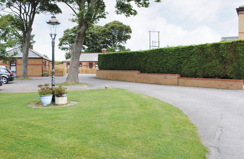 Cayton Cottage | 4 Eldin Hall Cottages