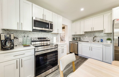 North Andrews Gardens House | 4 Mi to Beach: Home w/Patio in Fort Lauderdale!