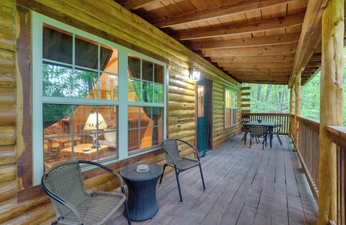 Sylvan Shores Cabin | 4 Mi to Beaver Lake: Peaceful Log Cabin w/Deck!