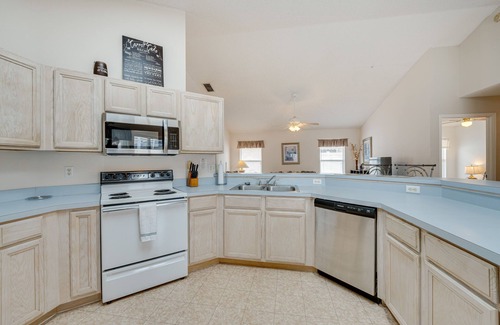 Lindfields House | 4 Mi to Disney: Pet-Friendly Home in Kissimmee!