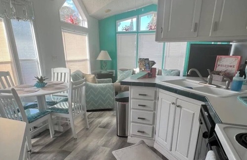 Campbell House | 4 miles away from Disney & theme parks, Entire place 1 bedroom,1 bath, kitchen