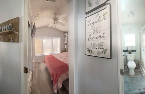 Campbell House | 4 miles away from Disney & theme parks, Entire place 1 bedroom,1 bath, kitchen