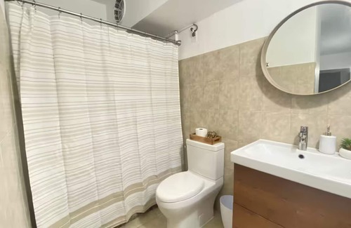 Hipodromo Apartment | 4 people, 2 Full beds (bunk beds), AC, 1 bedroom, bathroom and kitchen.