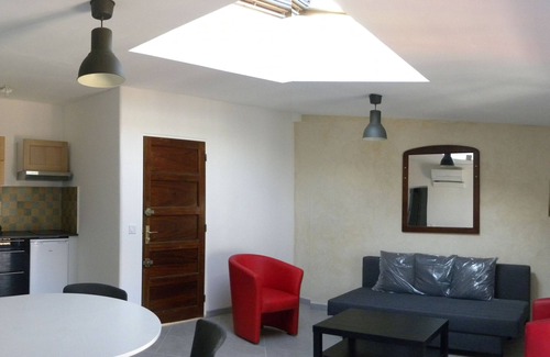 Charleval Apartment | 4 - Rent apartment in LUBERON in PROVENCE 4 beds