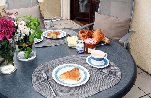 Bergisch Gladbach Apartment | 4-room apartment for 3 - 6 people