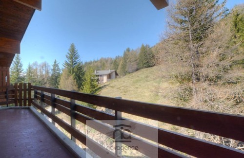 Anzere Apartment | 4-room flat (max 6-8 persons) with 3 bedrooms, each with 2 single beds/duvets, near the cable car. S