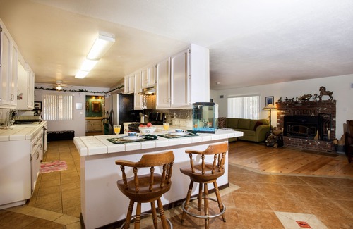 Frazier Park House | 4 Seasons of Mountain beauty. Only 6 miles from freeway, great family getaway.