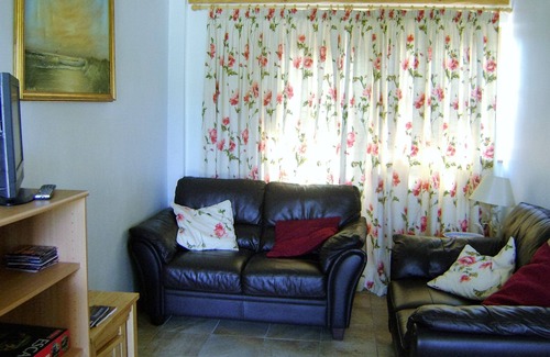 Maidstone Cottage | 4 star tourist board rated. Truly rural, on a farm. Pet friendly. Peaceful area.