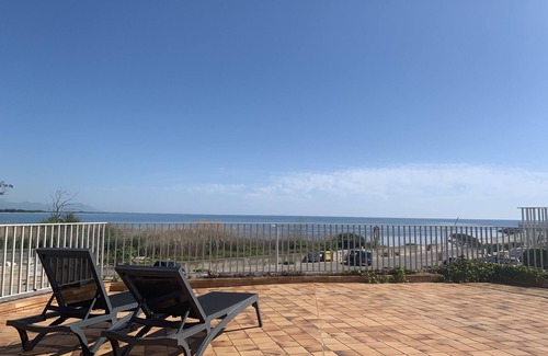 Solenzara Villa | 4-star waterfront villa with exceptional sea views