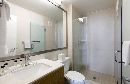 Mission Beach Hotel | 4 Units with Easy Access to Beautiful Beaches – Pacific Beach, Mission Beach!