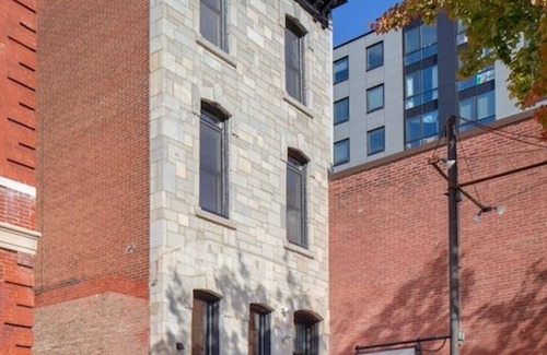 University City Apartment | 4003 Chestnut 1B in Philadelphia