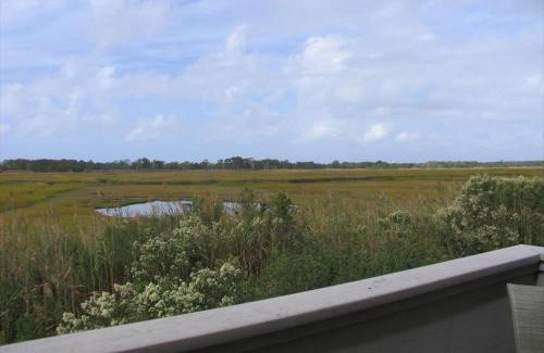 Cape May Apartment | 402 Saint James Place