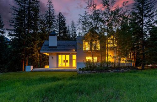 Vail House | 4249 Nugget Lane