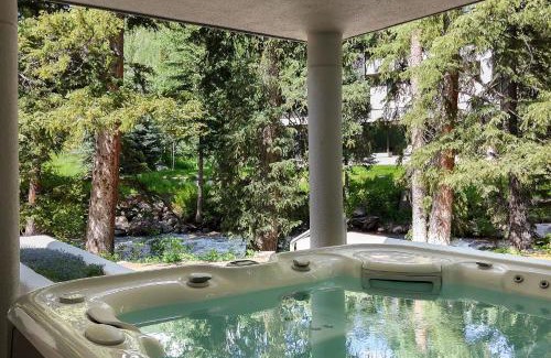 Vail House | 4249 Nugget Lane