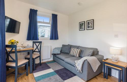 Dartmouth Ski Chalet | 429 Norton Park