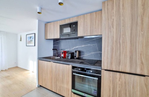 L'Europe Apartment | 43. Duplex 4 person St Lazare Galerie LaFayette 8èm