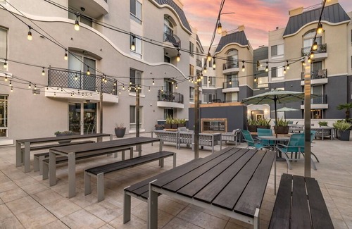 Del Rey Apartment | 430531 Executive 1BR by Marina w/2 parking spaces