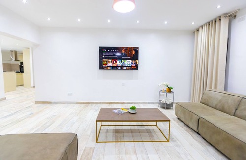 Bulawayo House | 456 Hopeville Escape - Spacious three-bedroomed home with modern finishings!