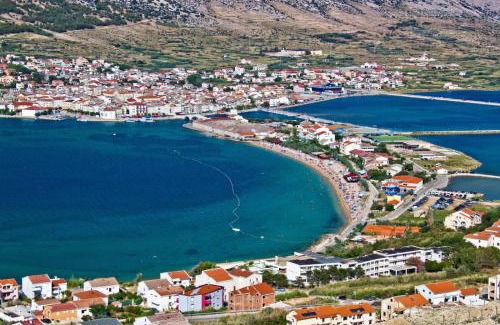 Metajna Apartment | (4890-3) Apartment in Metajna with balcony, air conditioning, WiFi