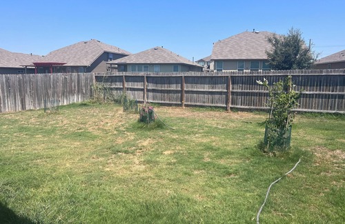 San Antonio House | 4b/2bath close to shopping/lackland afb