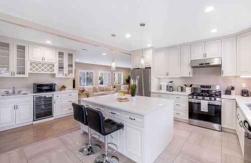 El Monte House | 4B4BCharming Designer House 24HSelf CheckIn Free P