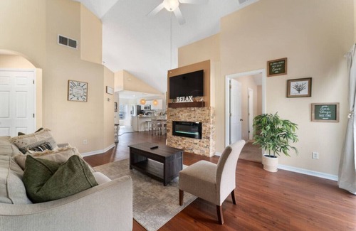 Crystal Cove House | 4BD Home Toy Story Mickey with Pool and Game Room