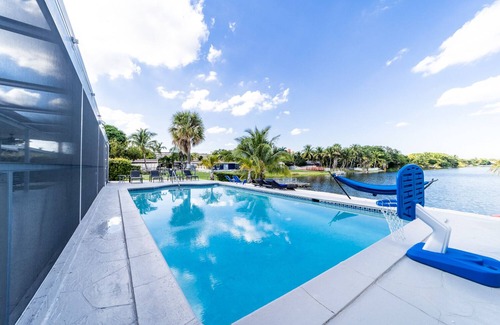 North Miami Beach Villa | 4BR/3BA Miami Welcoming Waterfront Wonder w/Pool!