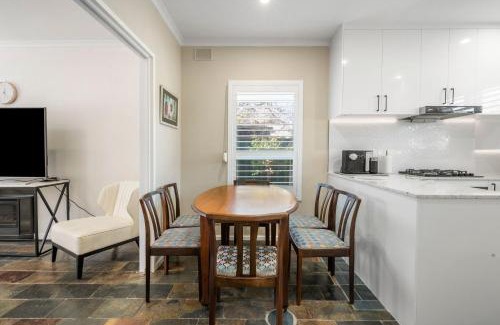 Fullarton House | 4BR Home in Fullarton