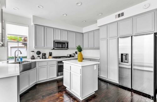 Westpark House | 4BR Luxurious Retreat|30 Nights Min|Garage Access|Mainfloor Bedroom #41997