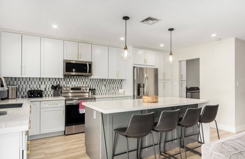 Mesa House | 4BR Mesa Oasis w/Putting Green and Heated Pool!