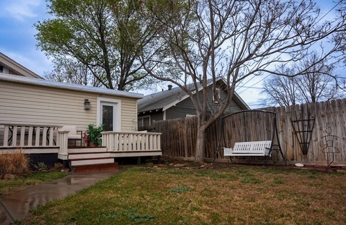 Amarillo House | 4BR w/Man Cave & She Cave Fun!