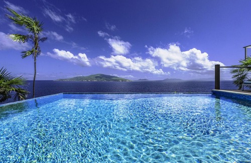 Estate Peterborg Villa | 4BR waterfront - 5 mins from World-famous Magen's Bay!